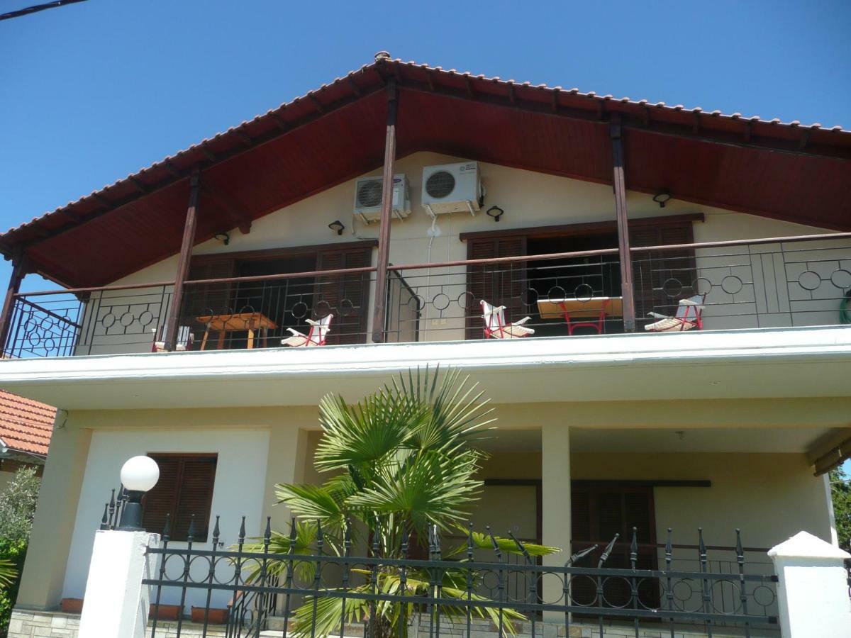 Kallilkratia Holiday Flat 2 Nea Kallikrateia ภายนอก รูปภาพ
