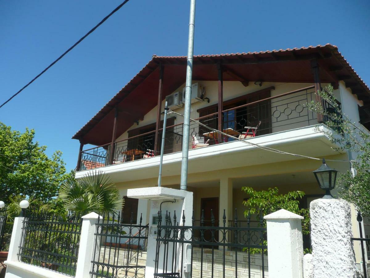 Kallilkratia Holiday Flat 2 Nea Kallikrateia ภายนอก รูปภาพ